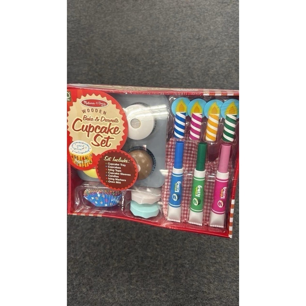 MELISSA AND DOUG Wooden Bake & Decorate CUPCAKE SET ~ New, sealed!